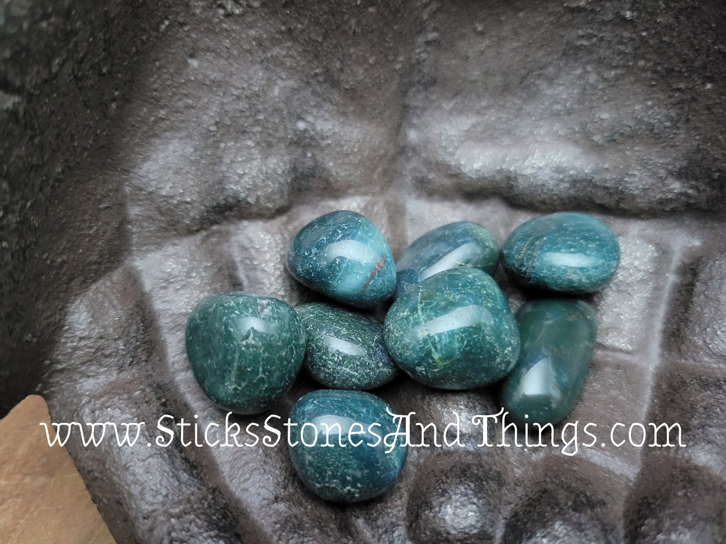 Bloodstone Tumbled Stone .75-1 inches