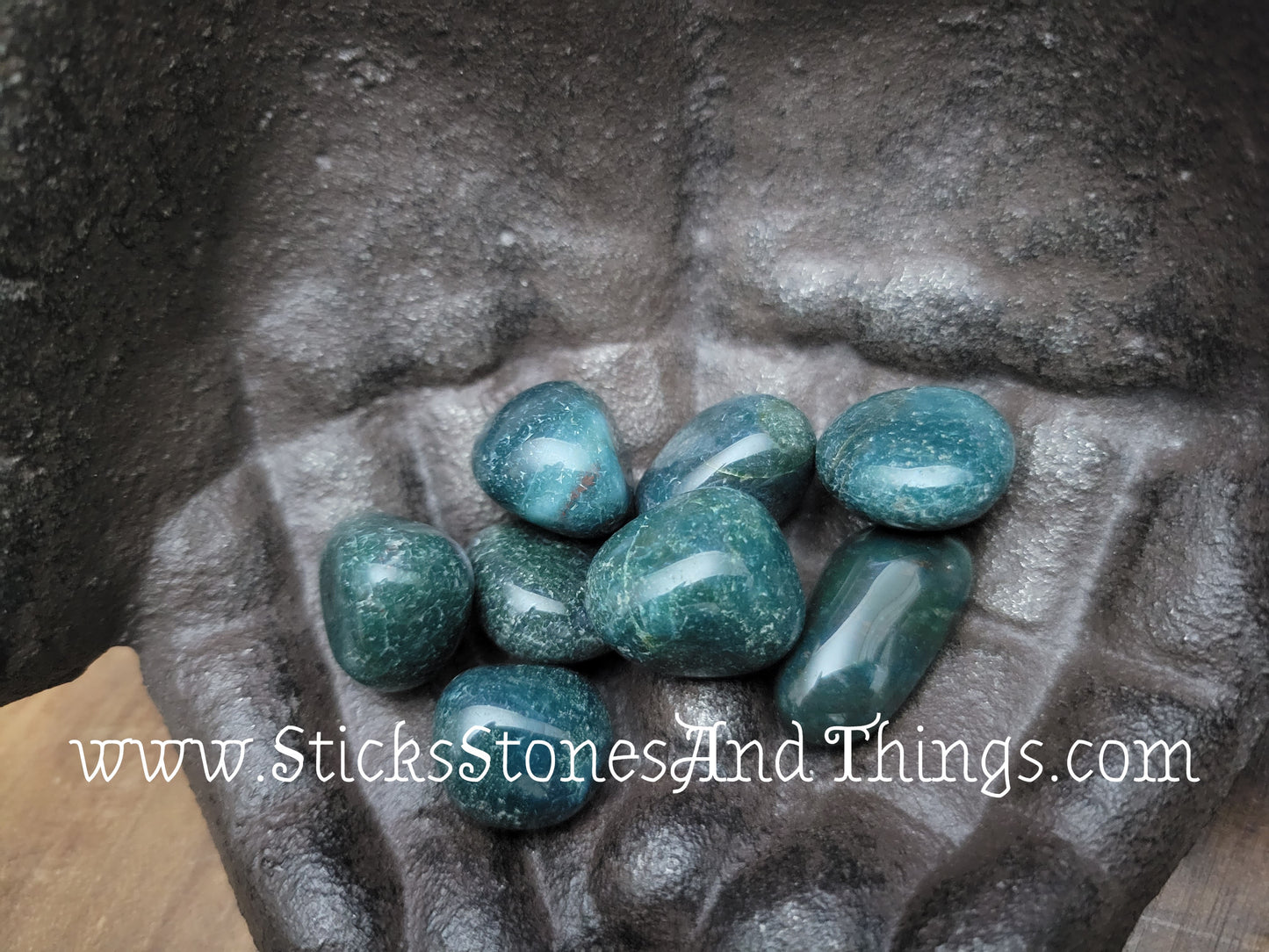 Bloodstone Tumbled Stone .75-1 inches