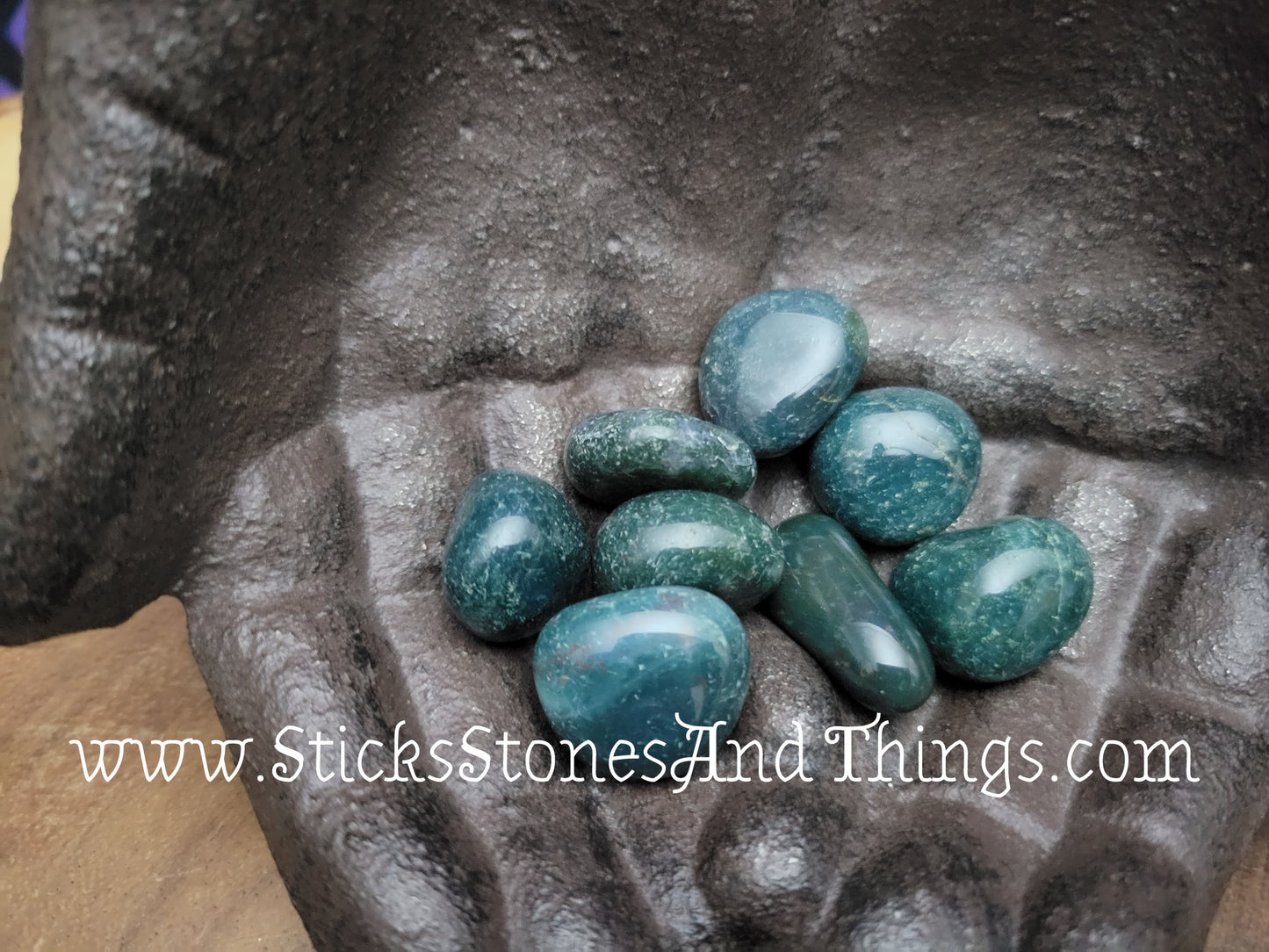 Bloodstone Tumbled Stone .75-1 inches