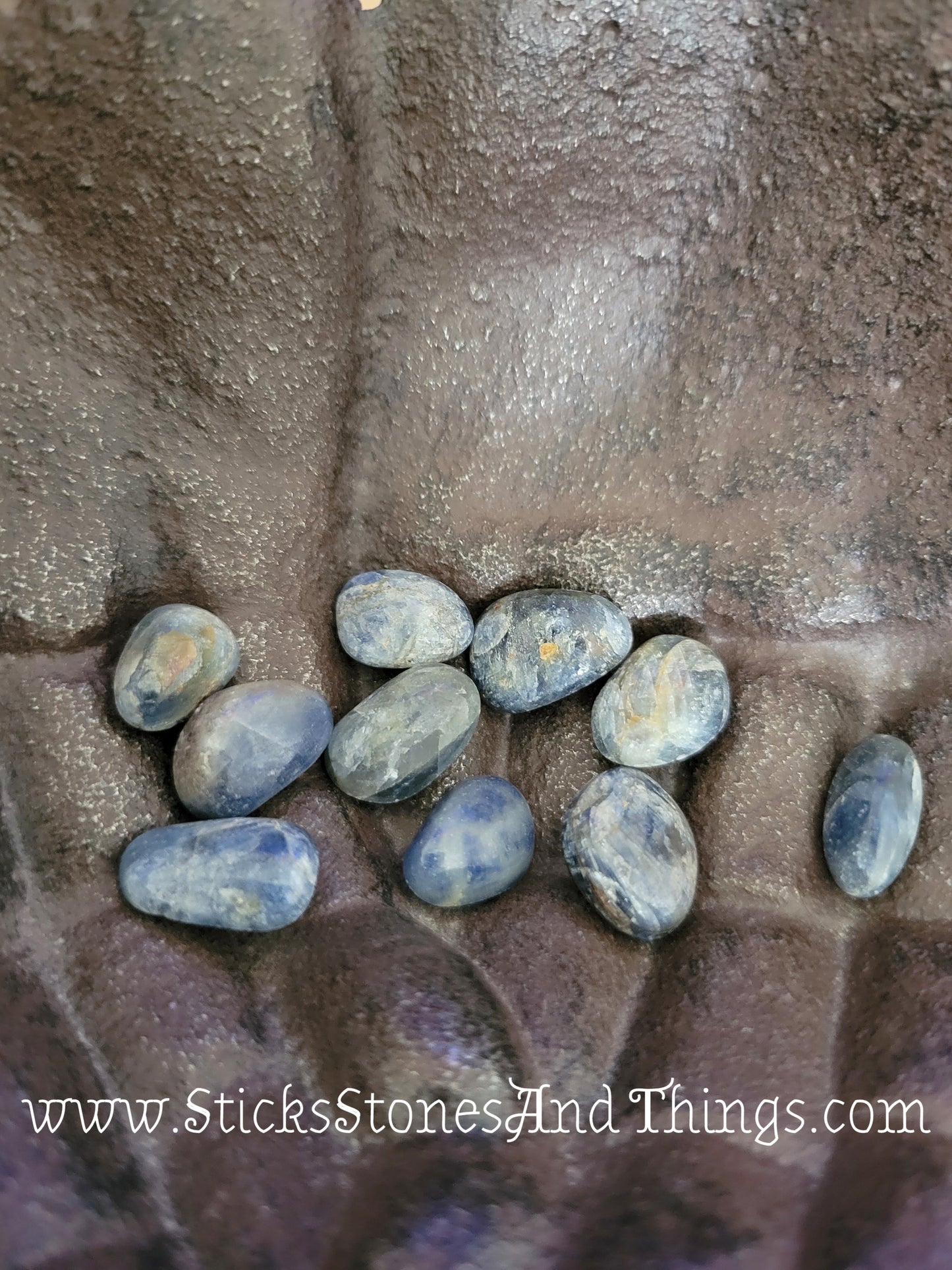 Blue Sapphire A grade tumbled stone .5 inches