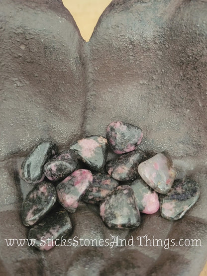 Rhodonite tumbled stone .75-1 inch